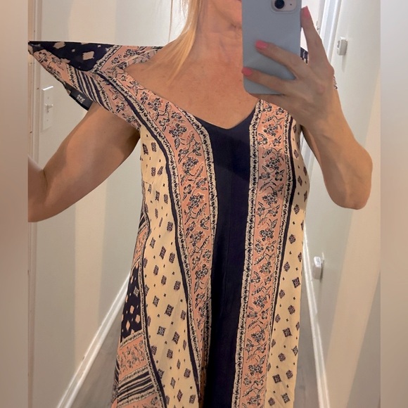 Anthropologie cap sleeve navy blue, pink and white patterned flowy dress - Picture 9 of 13